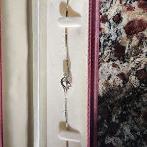 Angel bracelet with diamonds